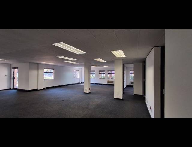 BUSINESS PROPERTY TO RENT IN BRYANSTON